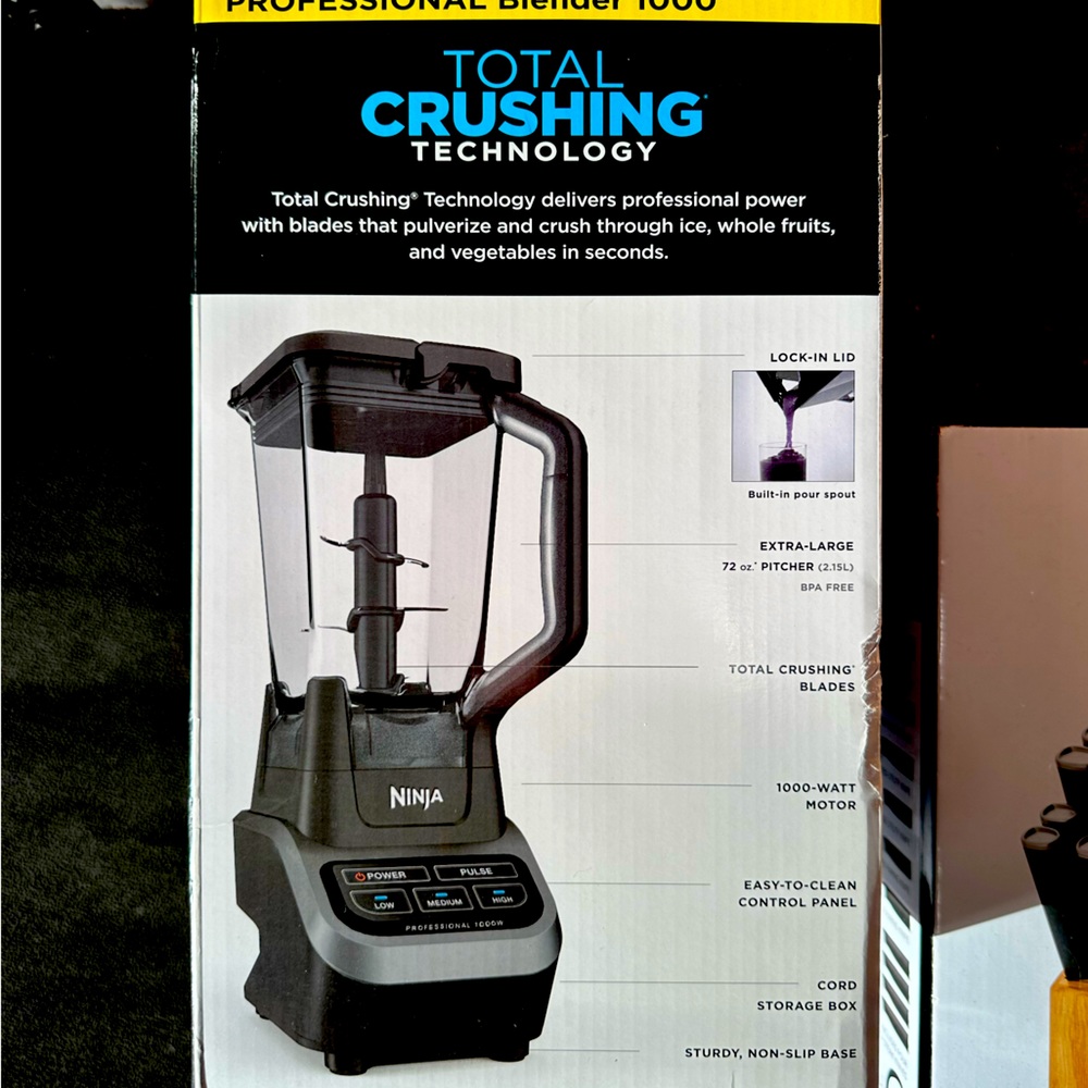 Ninja BL610 Professional 72 Oz Countertop 1000-Watt Base